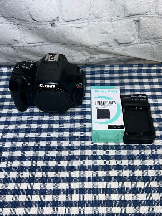 Canon Other - Canon Rebel T3 12.2 MP Digital Camera Body Only Battery & Charger 💯 EUC